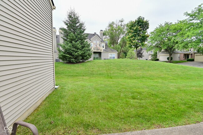 Building Photo - 9477 Aberdare Dr