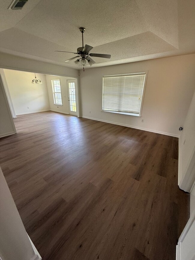 Building Photo - Renovated home in the Brookwood/Vance area