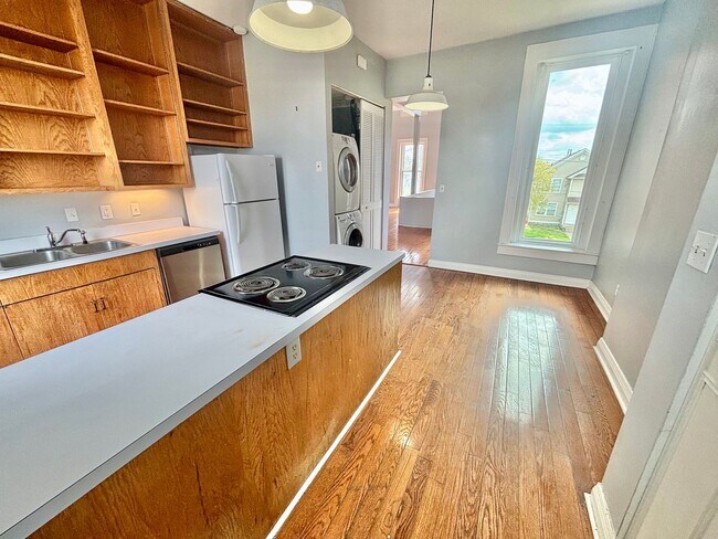 Building Photo - NuLu - Butchertown! Spacious 1BR in Historic District