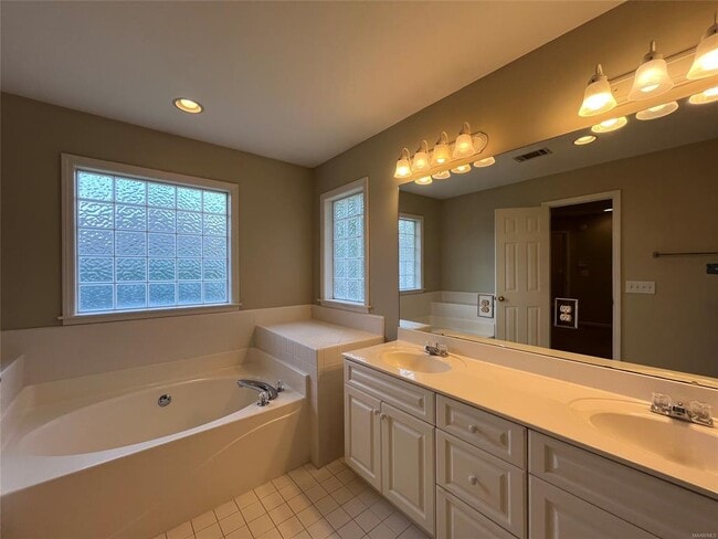 Building Photo - 8979 Stoneridge Pl