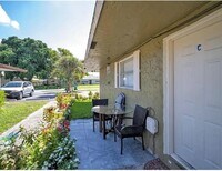 Building Photo - 581 Kathy Ln