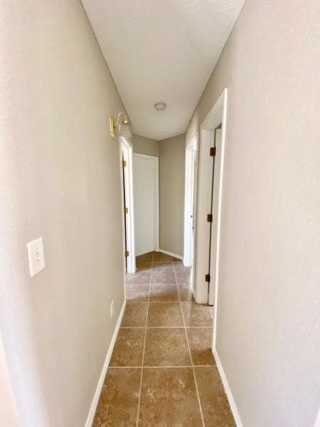 Building Photo - 2253 Tierra De Oro Way