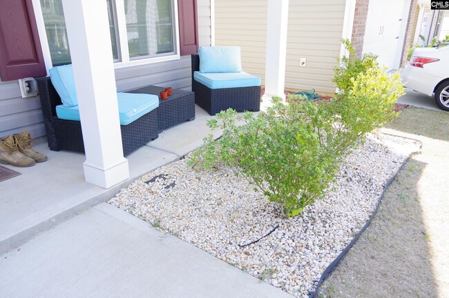 Building Photo - 457 Delahays Rd