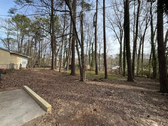 Building Photo - Modern 2BD*, 2BA with 3rd Bonus Room Near Downtown Durham with Assigned Off-Street Parking and Ba...