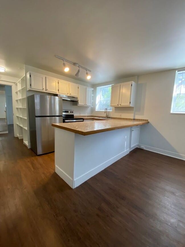 Interior Photo - Baird Apartments