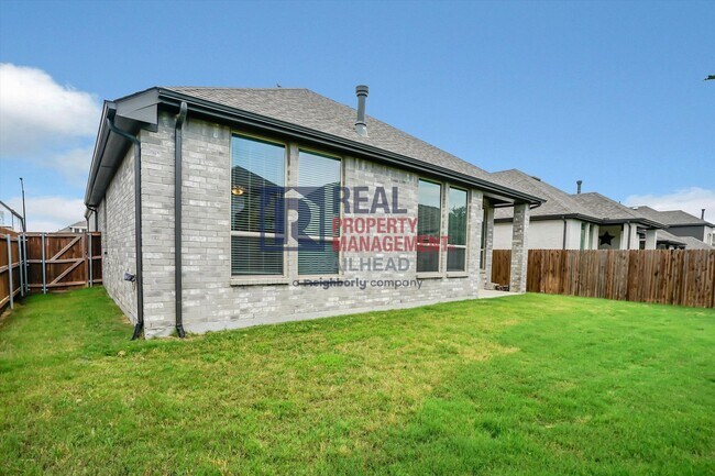 Building Photo - Spacious Home with Office & Media Room in Tavolo Park