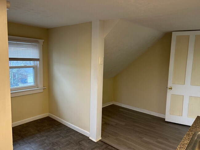 Building Photo - 2681 E 126th St