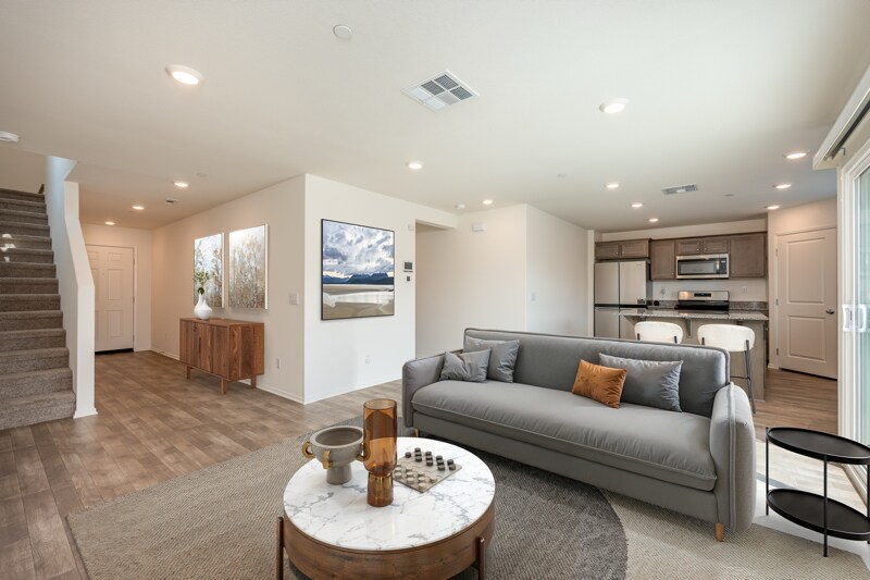 Building Photo - 28650 New Yorker Ln