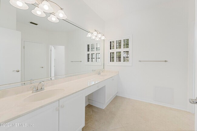 Building Photo - 9006 Portsmouth Ct