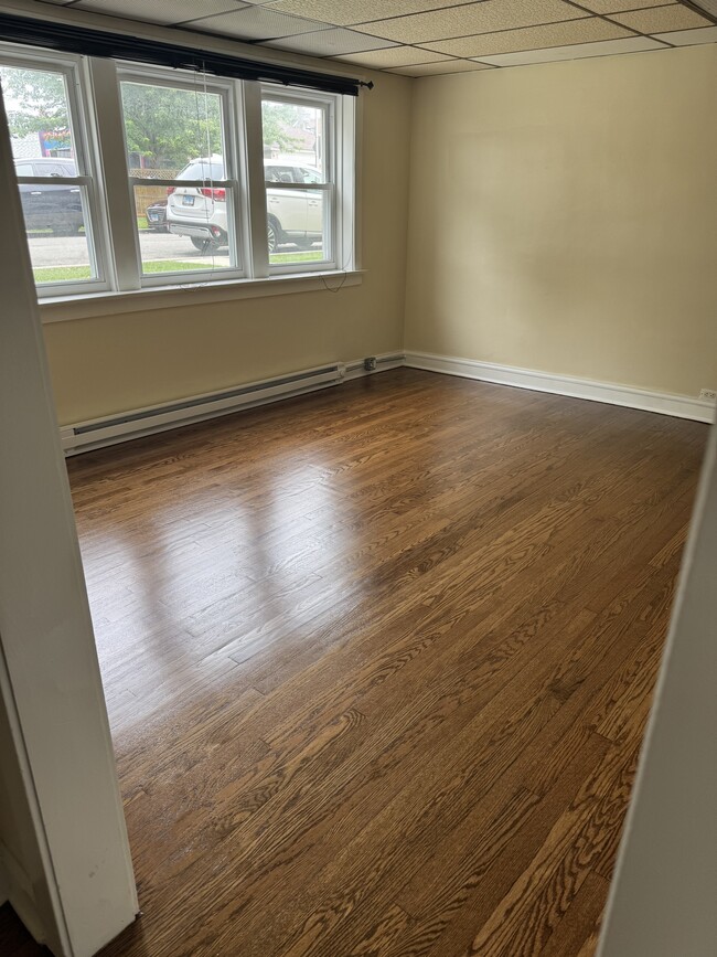 Living room - 2659 N Monitor Ave