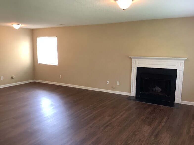 Building Photo - 5710 Waterpoint Dr