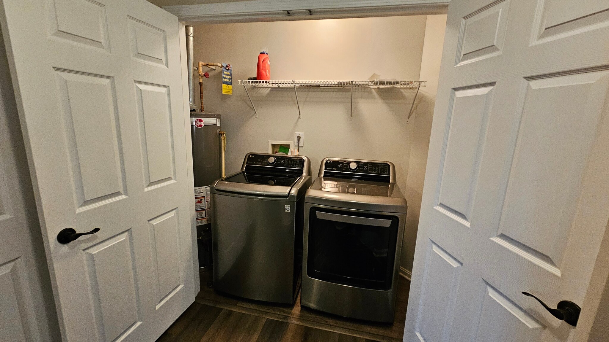 Laundry Closet - 5411 Skeffington Way