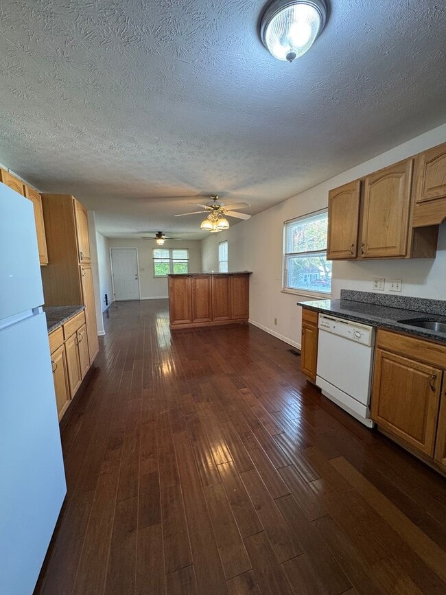 Building Photo - 1934 Harvard St