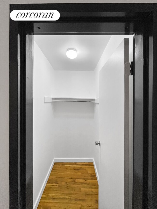 Building Photo - 523 W 49th St