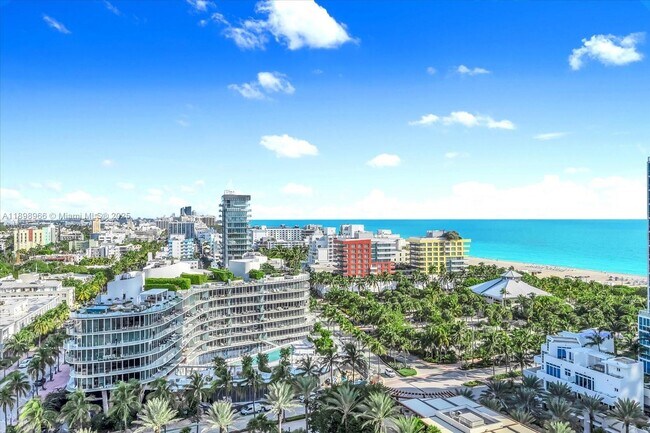 Building Photo - 400 South Pointe Dr