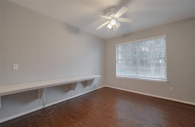 Building Photo - 3610 Bee Bayou Ln
