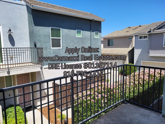 Building Photo - 3920 E Commerce Way