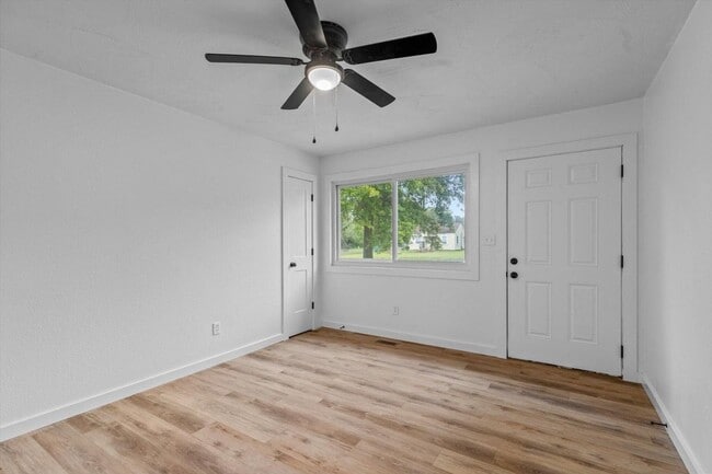 Building Photo - New remodeled