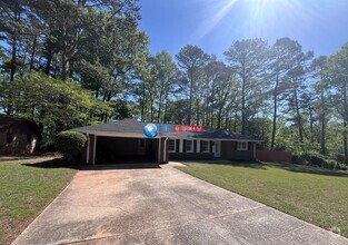 Building Photo - Beautiful ranch in PARKVIEW cluster in Lil...