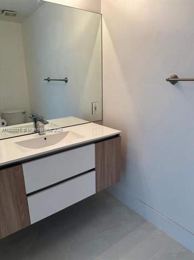 Building Photo - 6444 NW 109th Ave