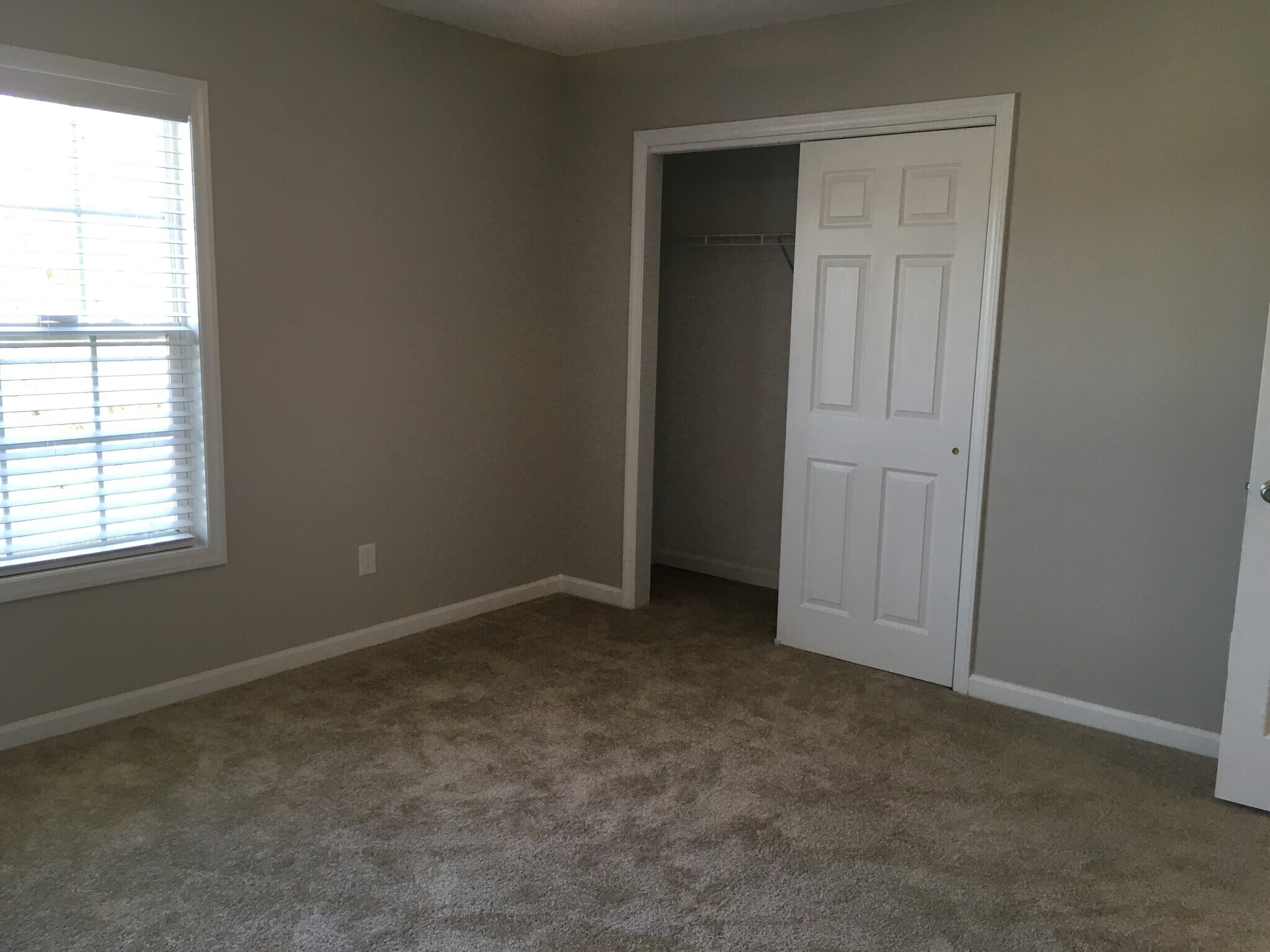 Building Photo - 5543 Crabtree Park Ct