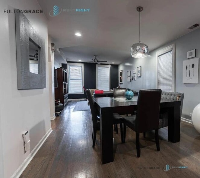 Building Photo - 2651 W Armitage Ave