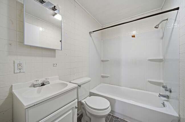 Building Photo - 2301 Jefferson Ave