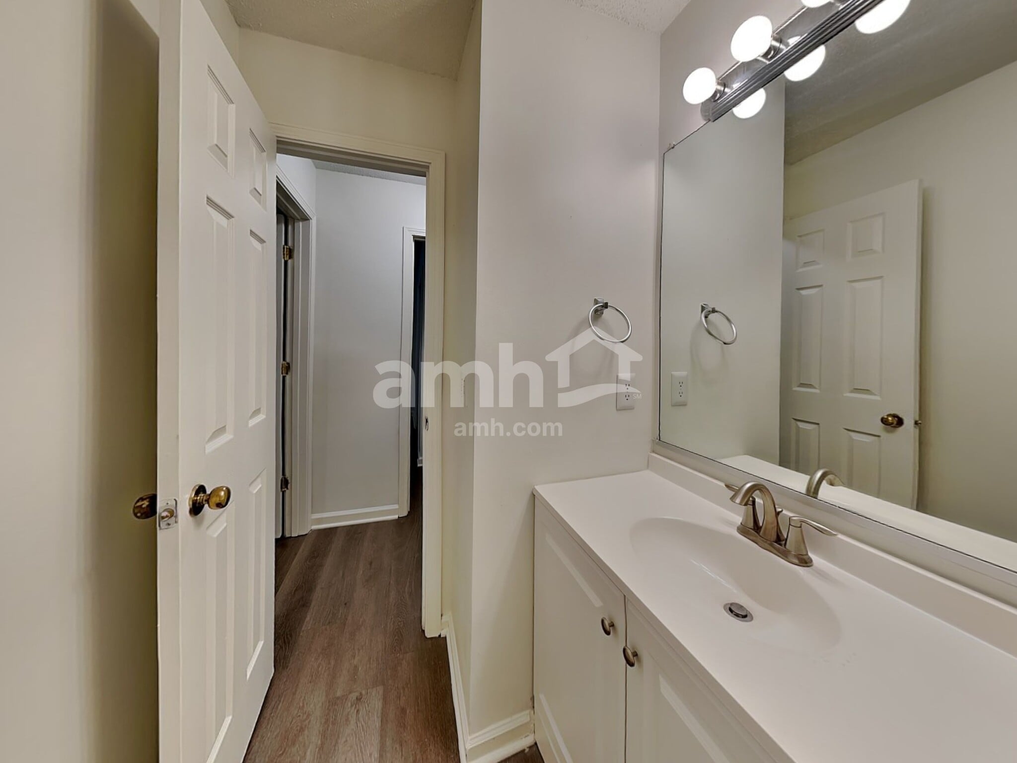 Building Photo - 4020 Landerwood Dr