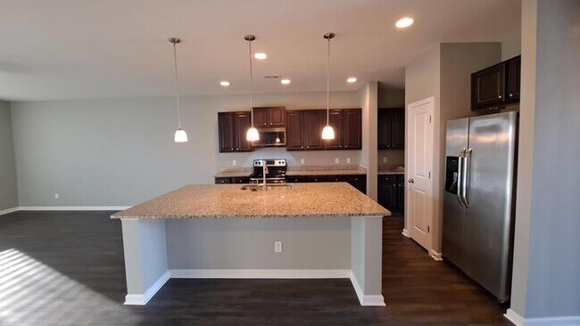 Building Photo - 107 Westbourne Wy