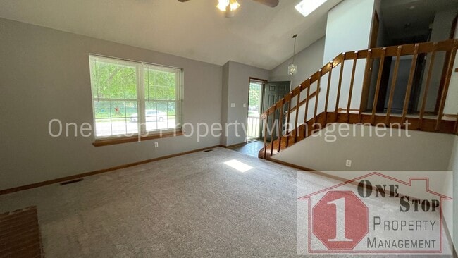 Building Photo - Beautiful 3 bedroom, 2 bathroom home in Le...
