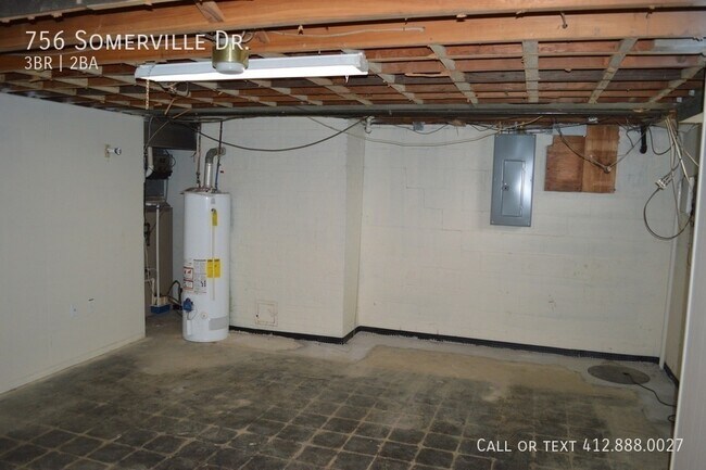 Building Photo - 756 Somerville Dr