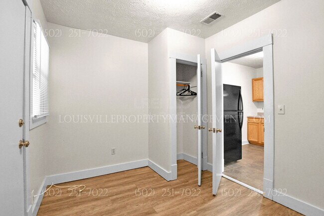 Building Photo - 1273 S Clay St