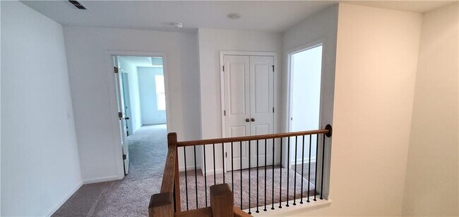 Building Photo - 456 Silverleaf Trl