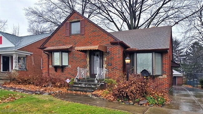 Building Photo - 70 Sunnycliff Dr