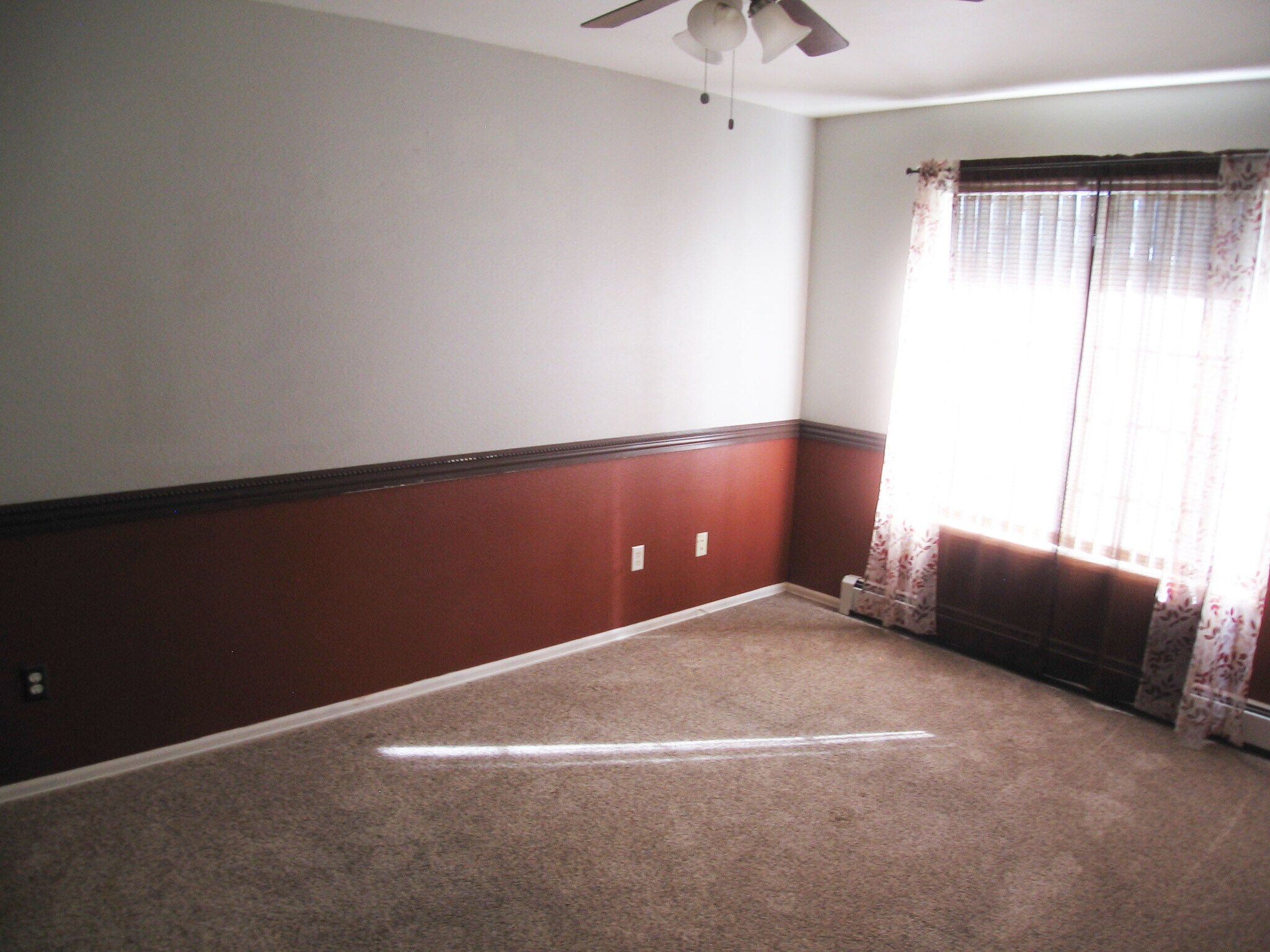Building Photo - 778 Jade Ln