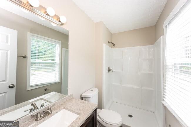 Building Photo - 9194 Greenwood Dr