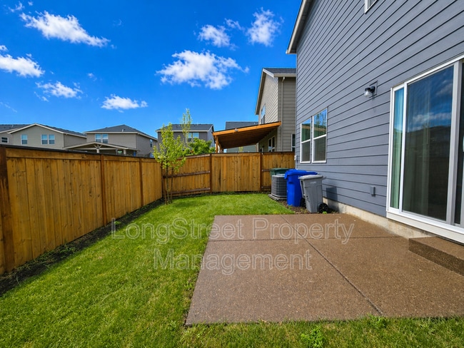 Building Photo - 412 Lost Lake St NE