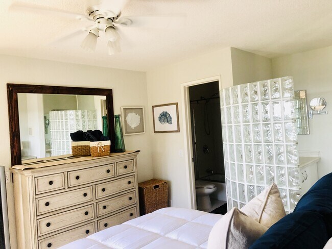 Master Bedroom - 3985 Hortensia St