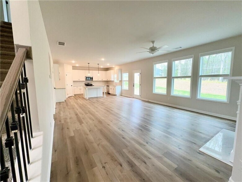 Building Photo - 765 Rodeo Dr