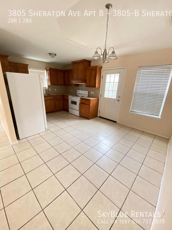 Building Photo - 3805 Sheraton Ave