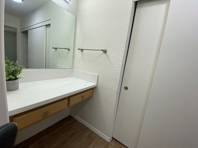 Building Photo - Rancho Cucamonga Two Bedroom Condo