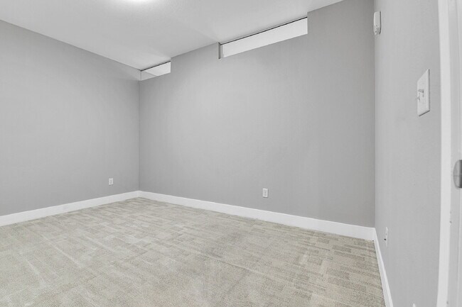 Building Photo - $1,540.95 - 1 Bed, 1 Bath Condo with In Unit Laundry in a Secured Building!