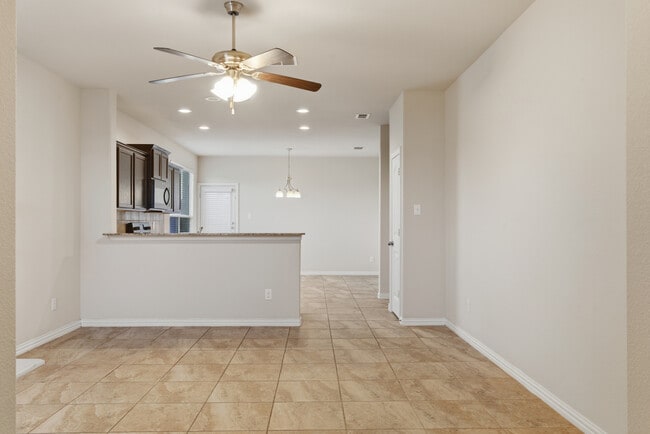 Building Photo - 309 Jennie Marie Cir