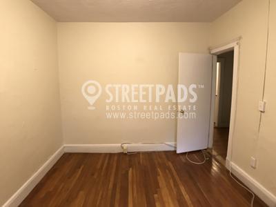 Building Photo - 2 bedroom in Boston MA 02135