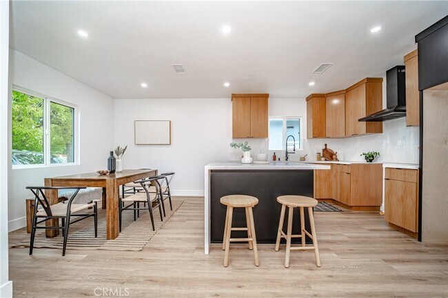 Building Photo - 6520 6th Ave