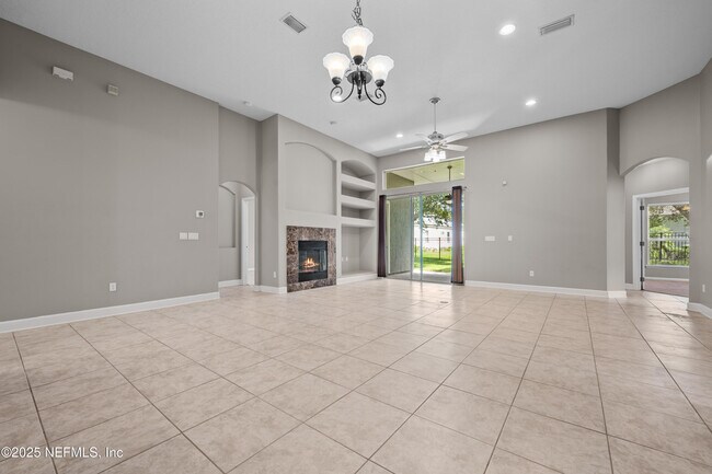 Building Photo - 932 Gallier Pl