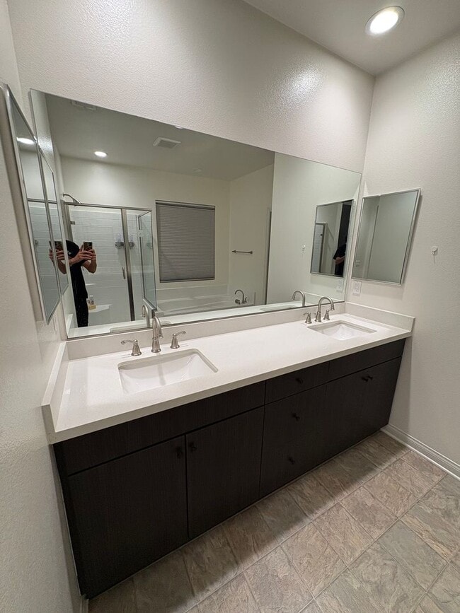 Building Photo - Imperial Beach Home Minutes from the beach