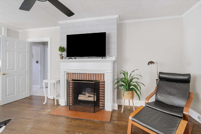 Building Photo - Cozy Living in the Heart of Wilson