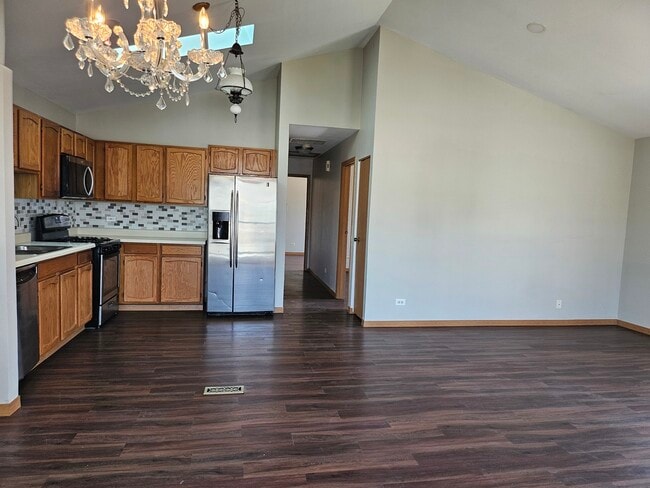 Building Photo - 640 Le Parc Cir