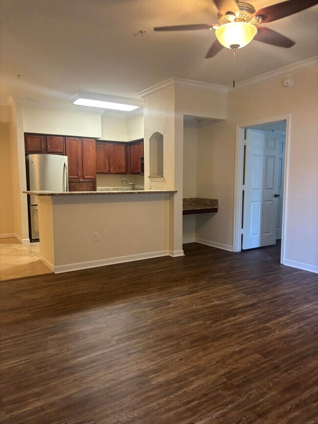 Building Photo - 2801 Chancellorsville Dr